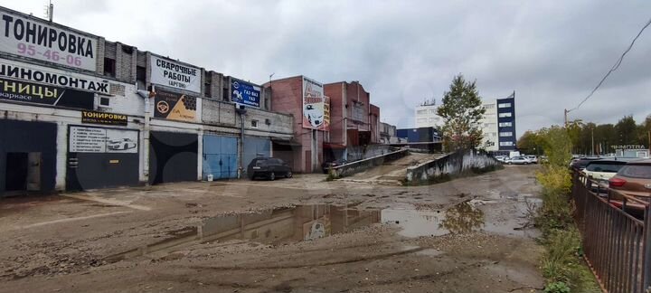 Гараж, > 30 м²