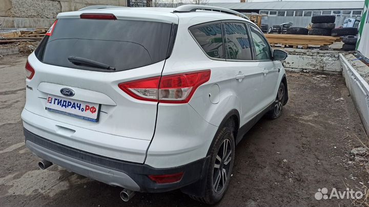 Стекло двери задней левой Ford Kuga 2 1805753