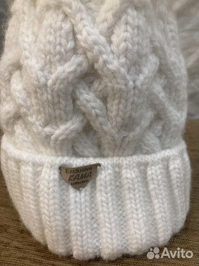 Шапка зимняя с меховым помпоном