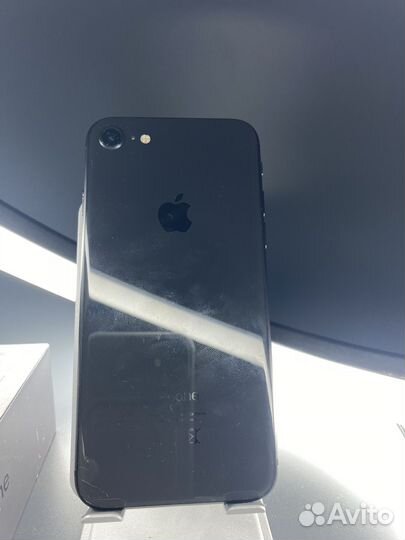 iPhone 8, 64 ГБ