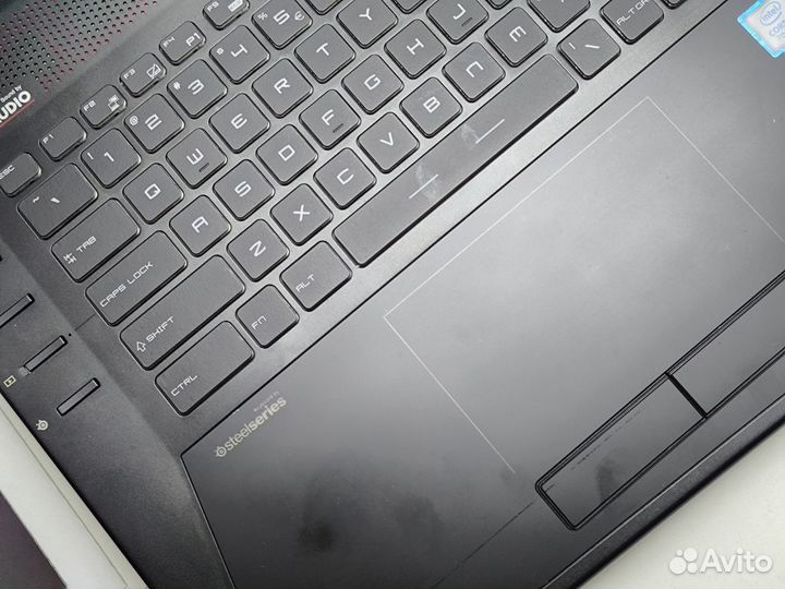 Игровой ноутбук : i7 / GTX 1070 (8GB) / 16GB