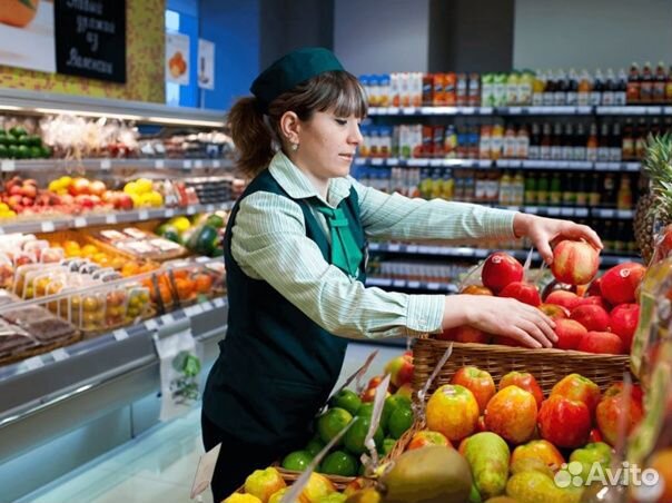 Работник торгового зала ночь водников