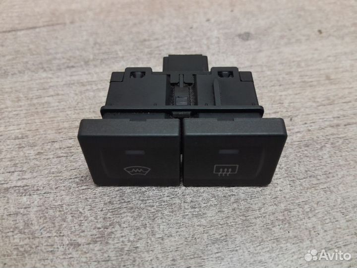 Кнопка обогрева стекла Ford Fiesta Mk5 (2002—2008)