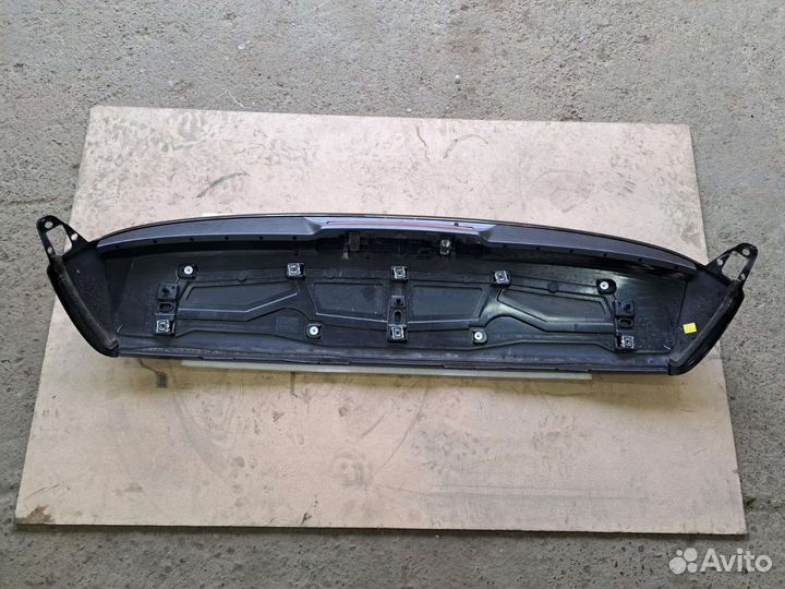 Спойлер крышки багажника Renault Kaptur