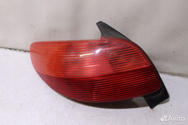 Фонарь задний левый правый Пежо 206