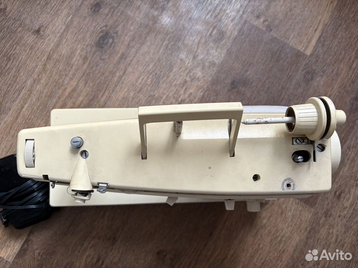 Швейная машинка Archer 827 de luxe