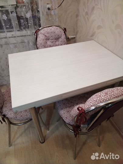 Кухонный Стол со стульями б/у