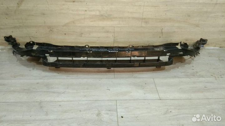 Усилитель переднего бампера Land Rover Discovery