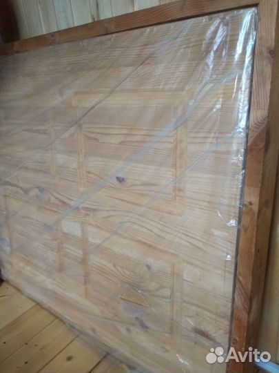 Дверь входная из массива сосны