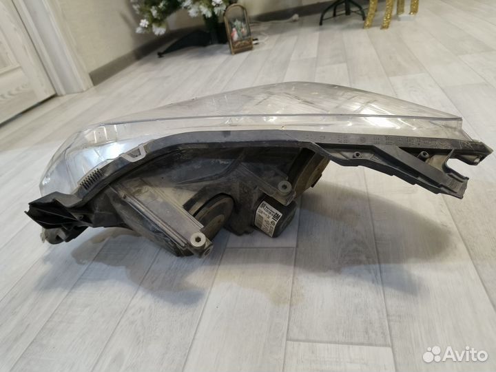 Фара передняя левая равон р2