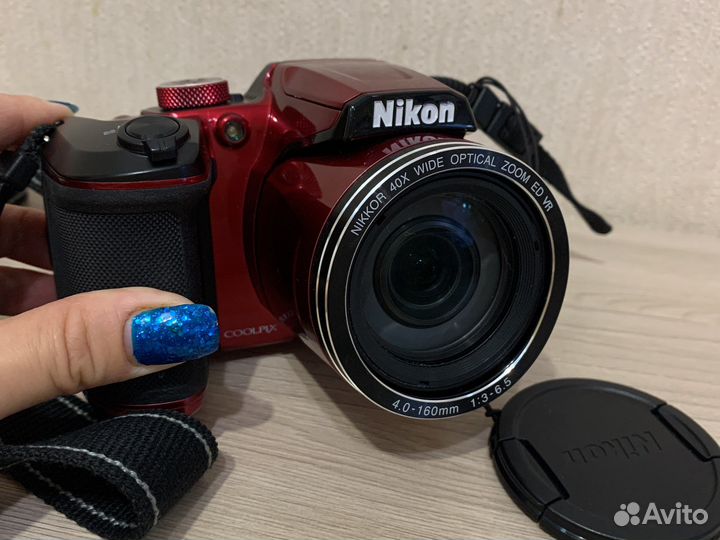 Компактный фотоаппарат