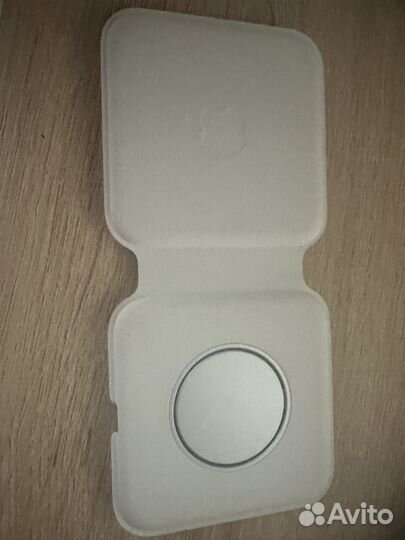 Без проводная зарядка на iPhone и apple watch