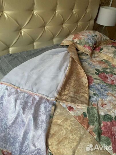 Покрывало на 2 х спал. кровать, наволочки, шторы