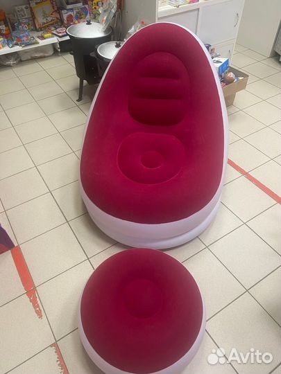 Надувное кресло с пуфиком