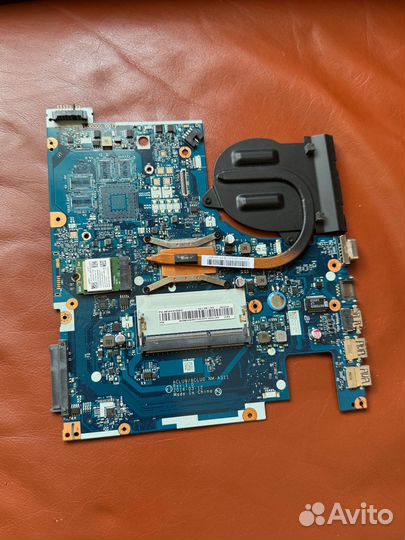 Материнская плата