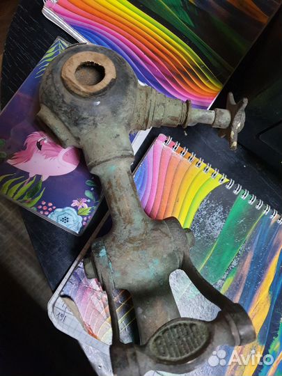 Кран бронзовый старинный