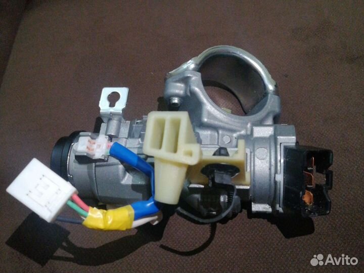 Замок зажигания Kia Rio 4