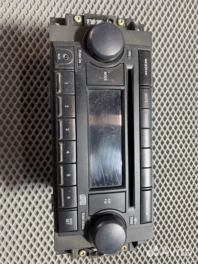 Магнитола Dodge Magnum