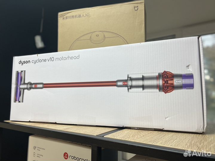 Вертикальный пылесос Dyson cyclone v10 motorhead