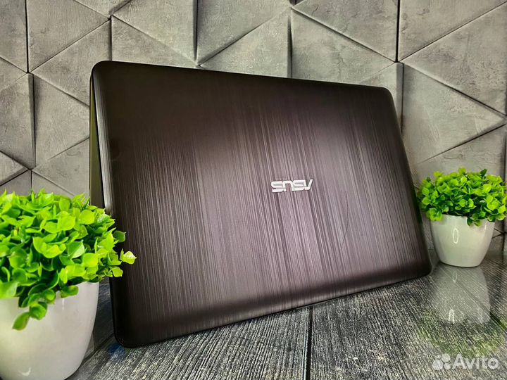 Игровой Ноутбук/4 Ядра/SSD/ GeForce 920MX 2GB