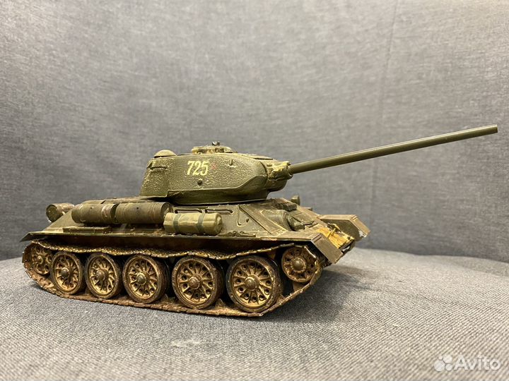 Сборная модель танка т34-85 1/35