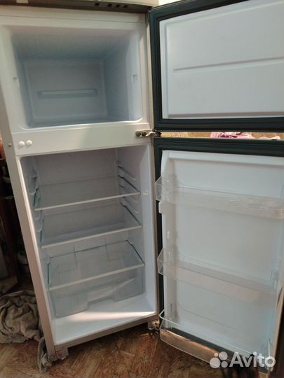 Холодильник бу маленький