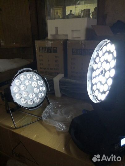Moving head LED zoom 36x10 rgbw