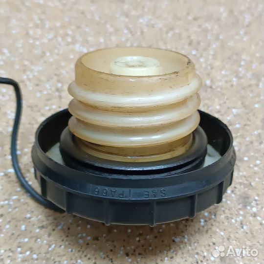 Крышка топливного бака Субару Легаси 2