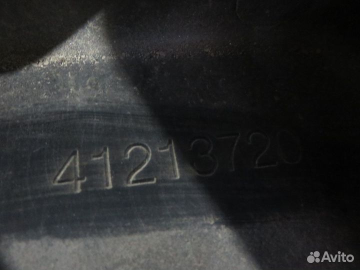 Накладка заднего крыла правого Iveco 41213720