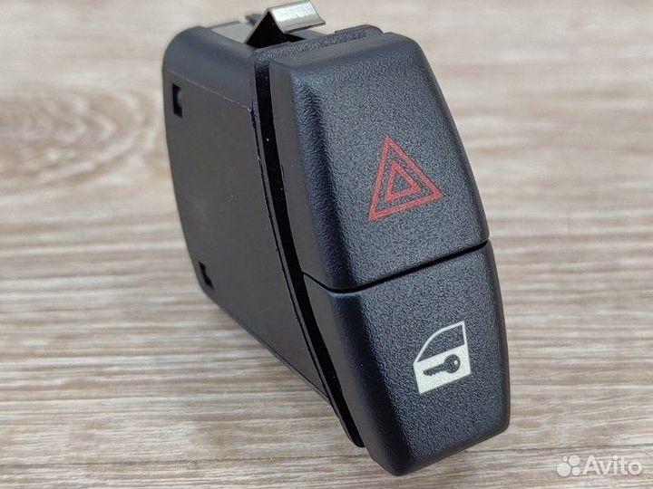 Кнопка аварийной сигнализации Bmw X5 Рест E70 рест