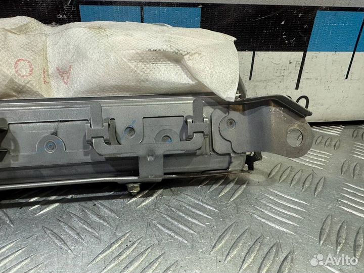 Б/У Подушка безопасности нижняя#002