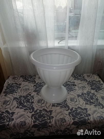 Вазоны, горшки, кашпо для цветов