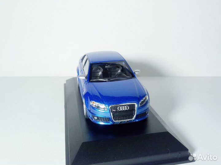 1/43 Audi RS4 B7 2004 Minichamps Ауди рс4 Б7 синий