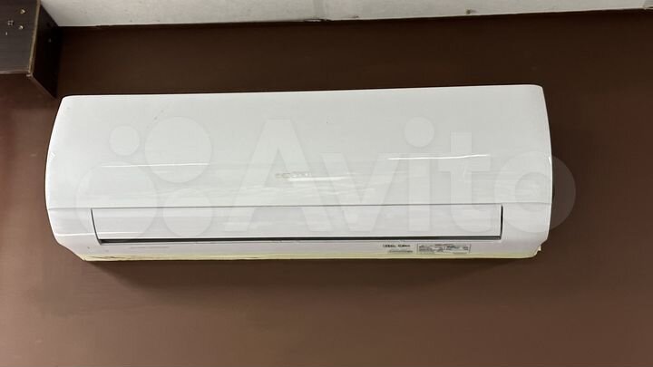 2-к. квартира, 100 м², 1/17 эт.