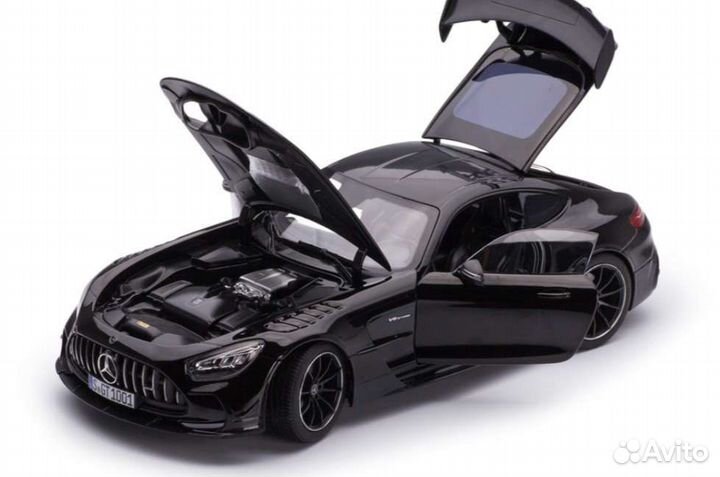 Mercedes AMG GT Black Series 2021 Norev 1:18