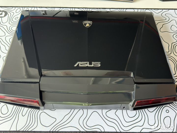 Asus Lamborghini VX7