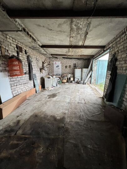 Гараж, > 30 м²