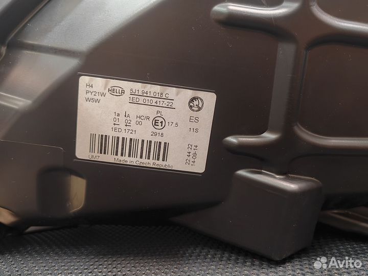 Фара правая Skoda Fabia 2 fl оригинал