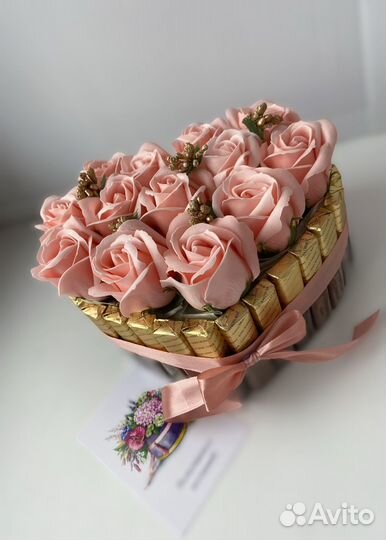 Сладкий букет из конфет