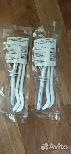 Крючки, кронштейны для батарей радиаторов