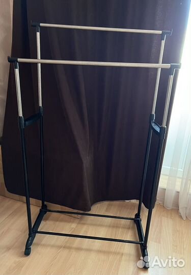 Вешалка для одежды напольная