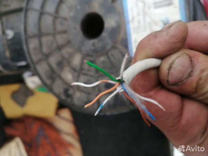 Интернетный кабель