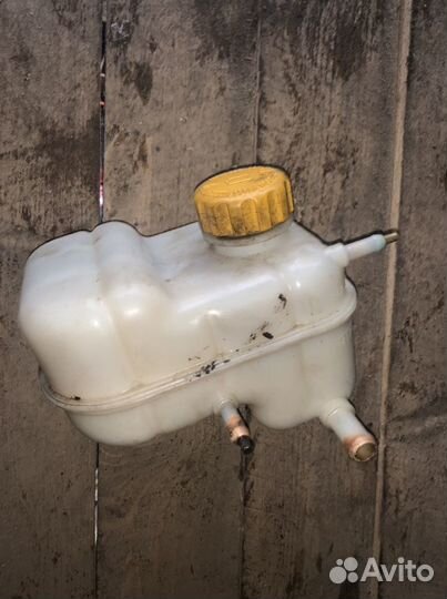 Расширительный бачок Шевроле Лачетти