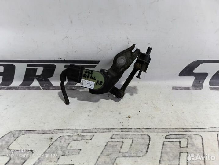 Датчик уровня подвески передний правый Audi Q7 4L