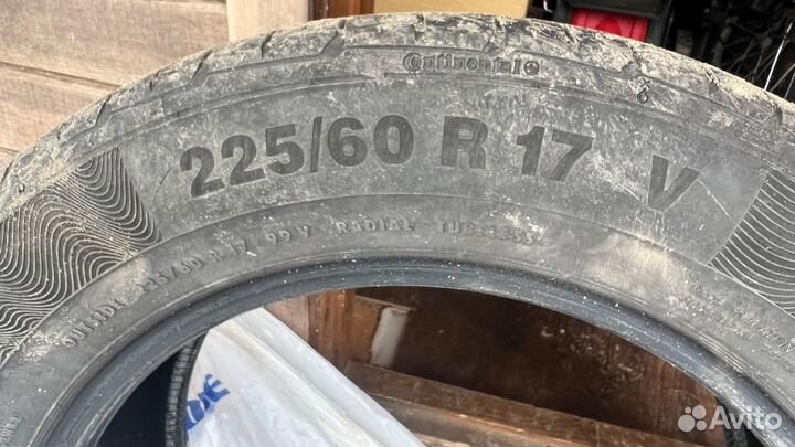 Continental ContiPremierContact 225/60 R17 99V