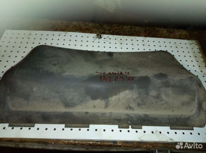 Продам крышку предохранителей Scania 4 132295