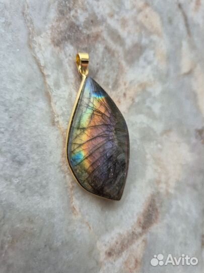 Кулоны с лабрадоритом