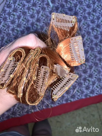 Волосы на заколках