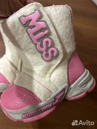 Продам ботинки