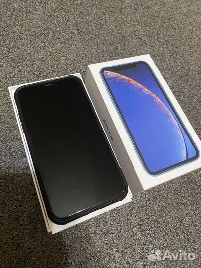 iPhone Xr, 64 ГБ